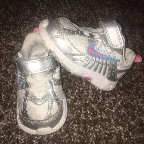 Nike Other - Toddler Nike Shoes 4c